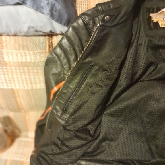 Very nice Harley Davidson riding jacket. - Picture 9 of 14